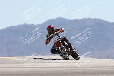 media/Oct-13-2025-Moto Forza (Mon) [[a66d839500]]/3-B Group/Session 4 (Turn 9)/